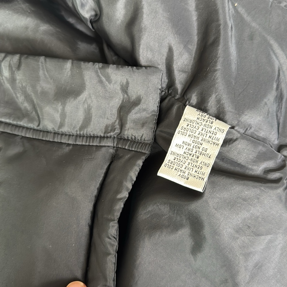 Talbots Hooded Vest with 80% Goose Down Filling 20%Feather Exclusive of Trim. - Picture 7 of 8